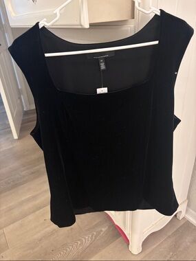 White House Black Market Top
